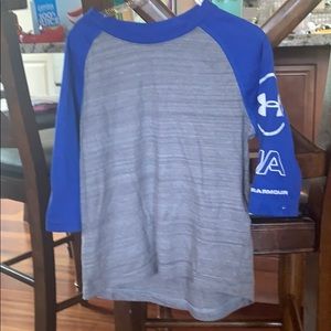 Boy Under Armour half sleeve t-shirt.